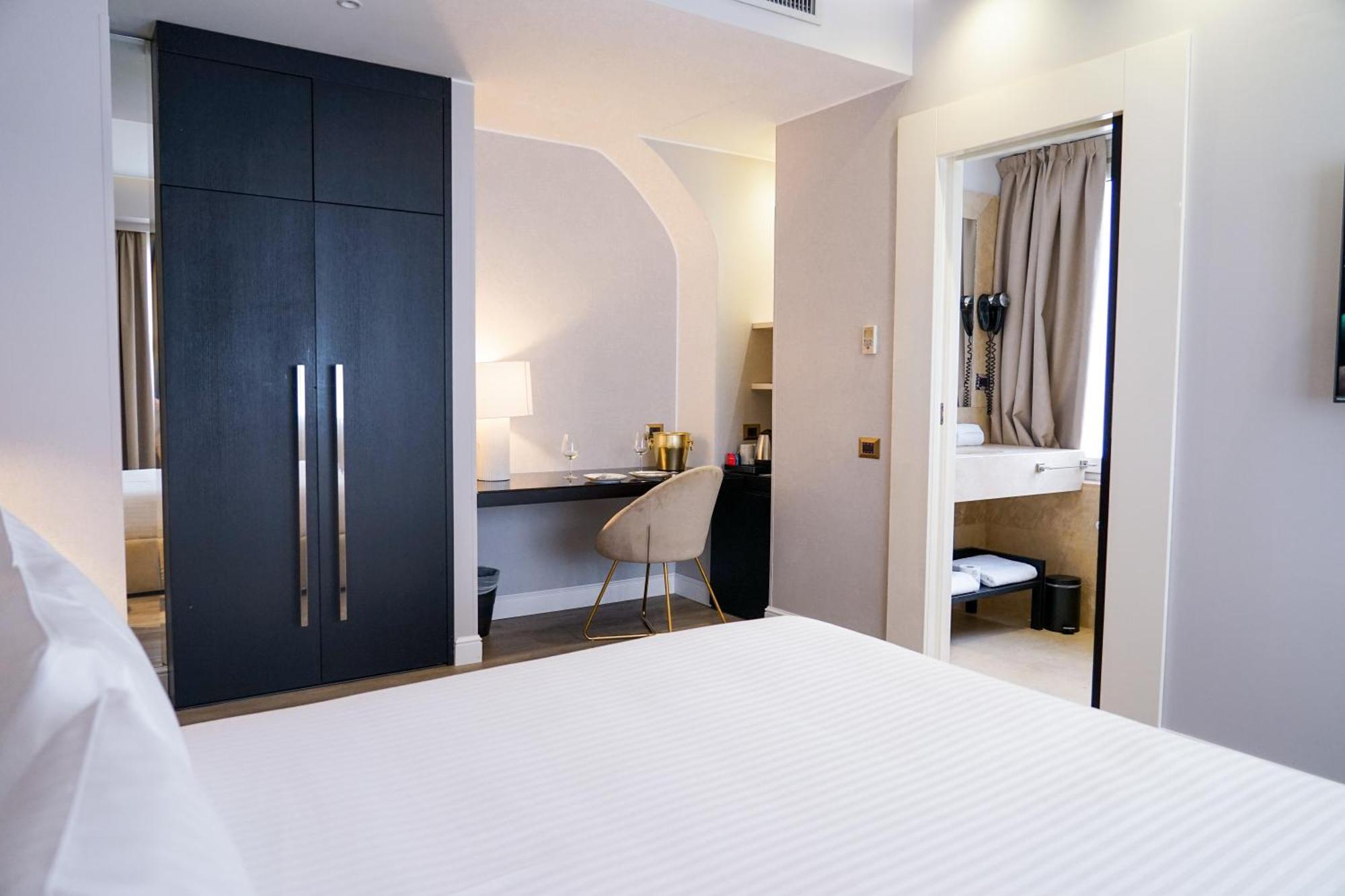 The Unique Hotel Milan Exterior photo