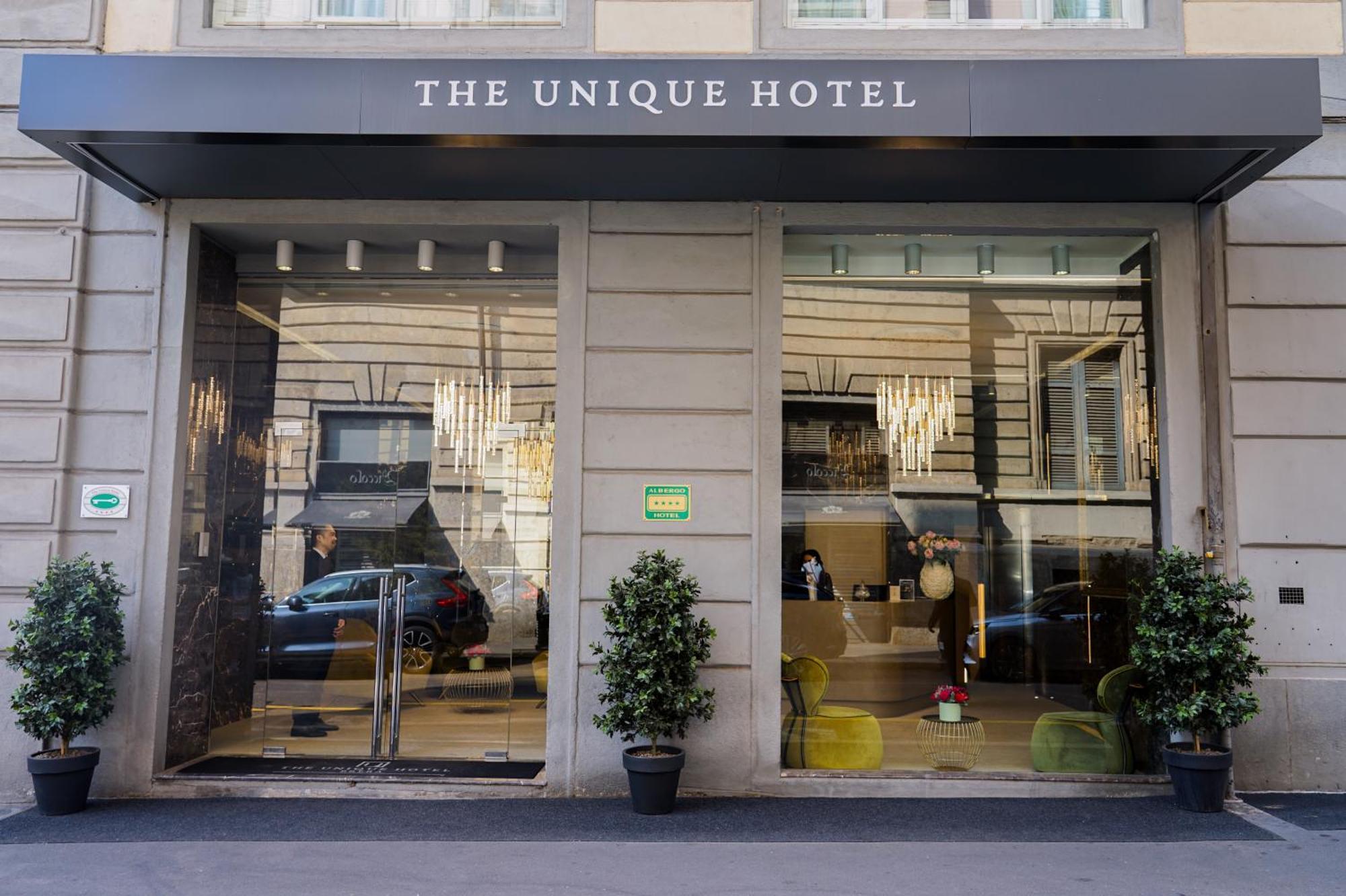 The Unique Hotel Milan Exterior photo